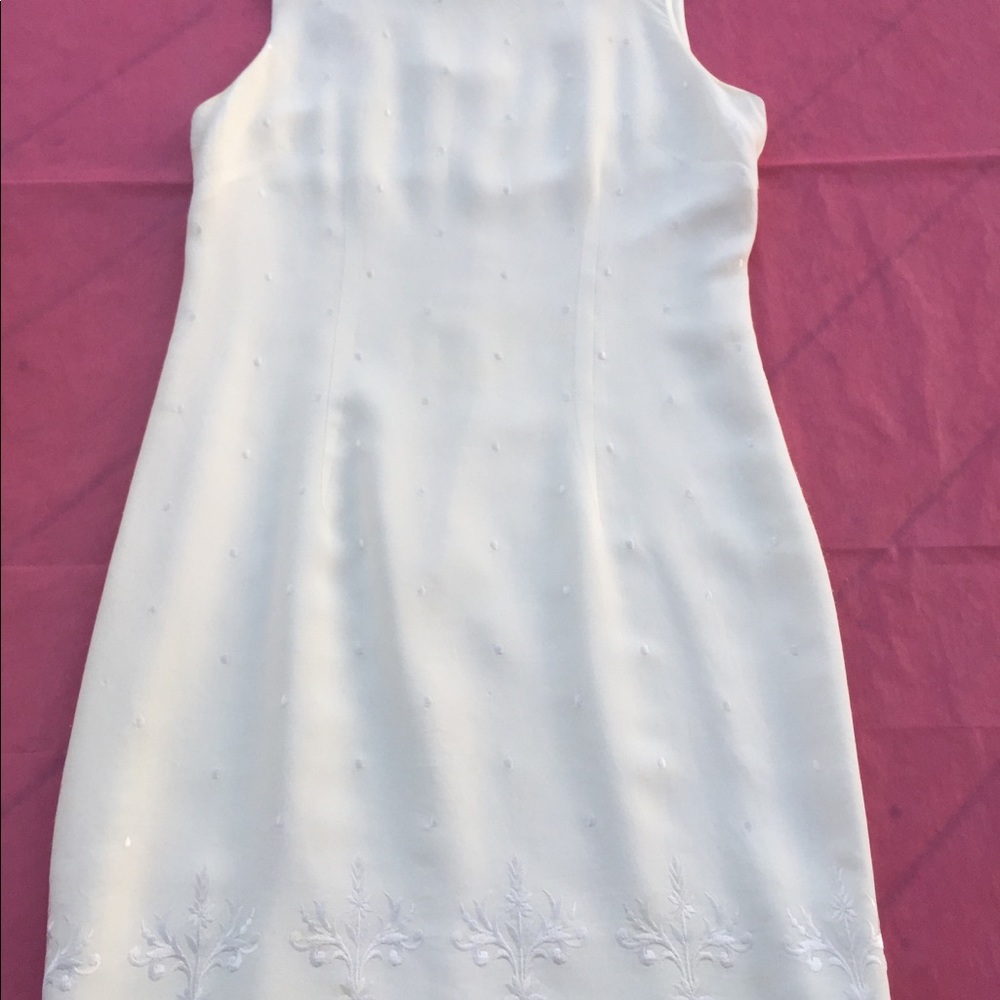 Sleeveless dress